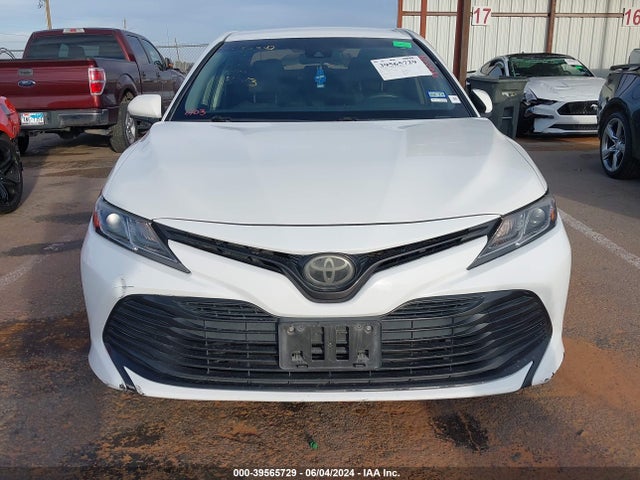 Toyota CAMRY LE 2018 JTNB11HK5J3025926 Image 12