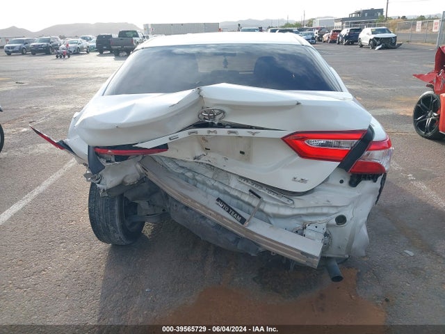 Toyota CAMRY LE 2018 JTNB11HK5J3025926 Image 16