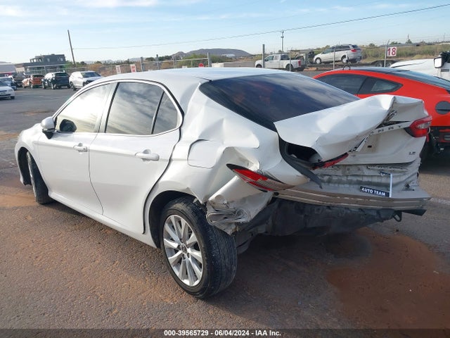 Toyota CAMRY LE 2018 JTNB11HK5J3025926 Image 3