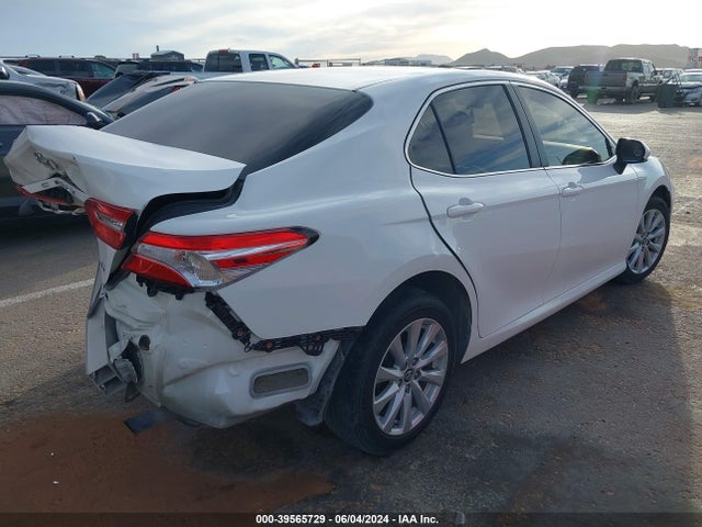 Toyota CAMRY LE 2018 JTNB11HK5J3025926 Image 4