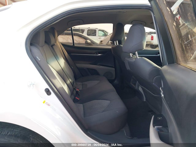 Toyota CAMRY LE 2018 JTNB11HK5J3025926 Image 8