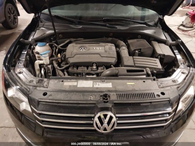 1VWAT7A30FC022016 Volkswagen Passat 1.8t Wolfsburg Edition