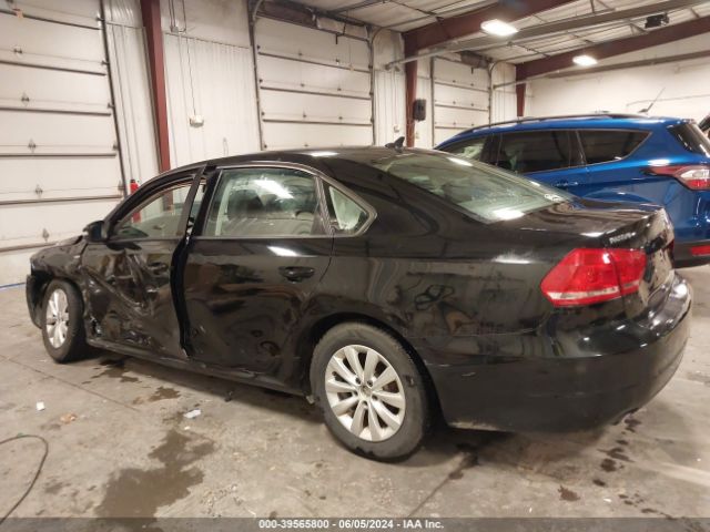 1VWAT7A30FC022016 Volkswagen Passat 1.8t Wolfsburg Edition