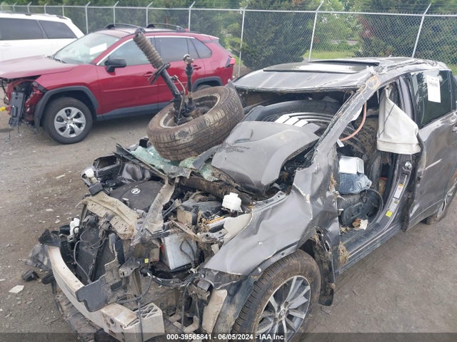 Toyota Highlander Xle 2018 5TDJZRFH8JS495851 Image 6