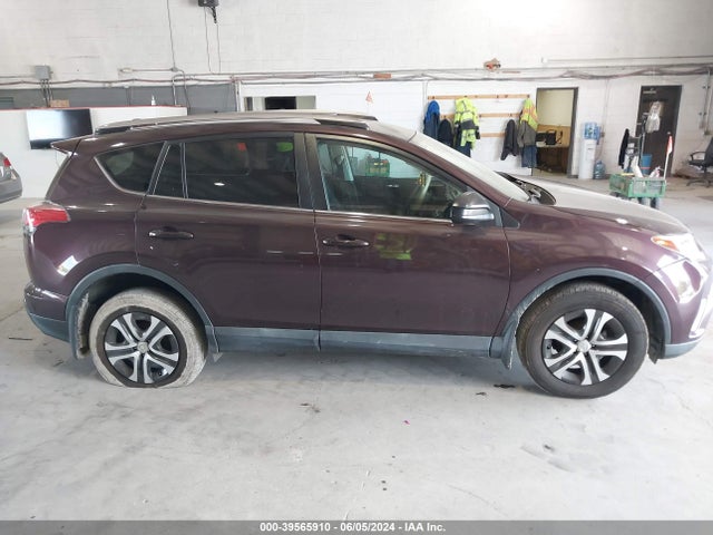 Toyota RAV4 LE 2018 2T3BFREV0JW740693 Image 13