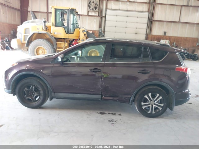 Toyota RAV4 LE 2018 2T3BFREV0JW740693 Image 14
