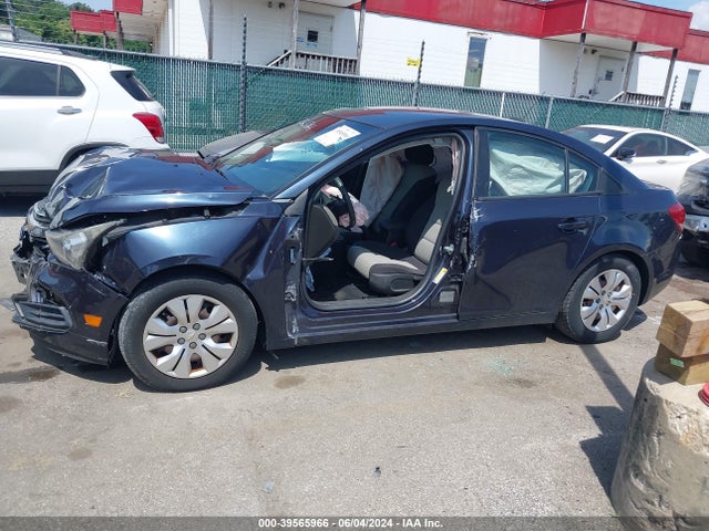 Chevrolet Cruze Ls Auto 2015 1G1PA5SG3F7227856 Image 15