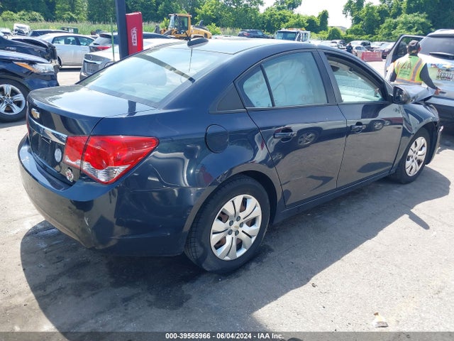 Chevrolet Cruze Ls Auto 2015 1G1PA5SG3F7227856 Image 4