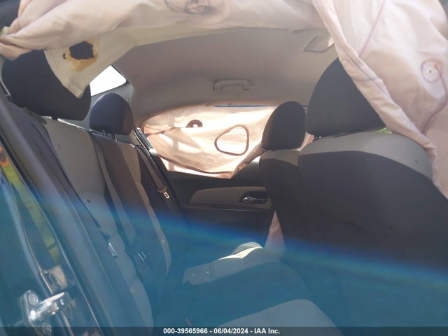 Chevrolet Cruze Ls Auto 2015 1G1PA5SG3F7227856 Image 8