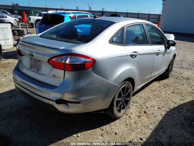 Ford FIESTA SE 2015 3FADP4BJ3FM220805 Image 4