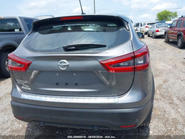 JN1BJ1CVXLW259568 Nissan Rogue Sport S Fwd Xtronic Cvt