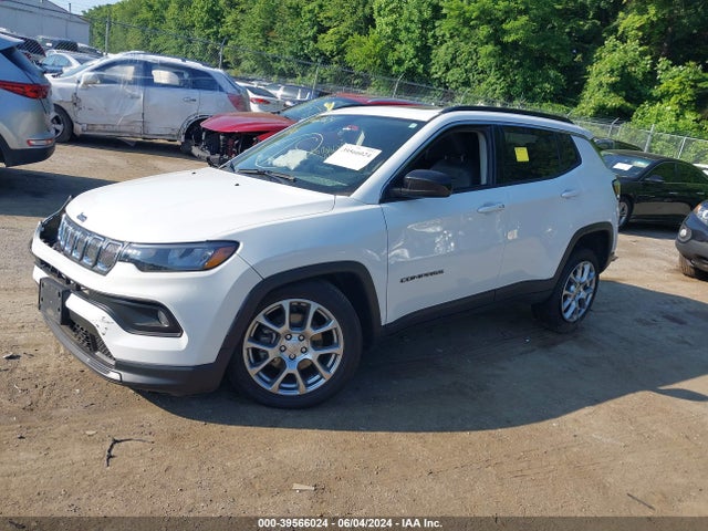 3C4NJDFB6NT181215 Jeep Compass Latitude Lux 4x4