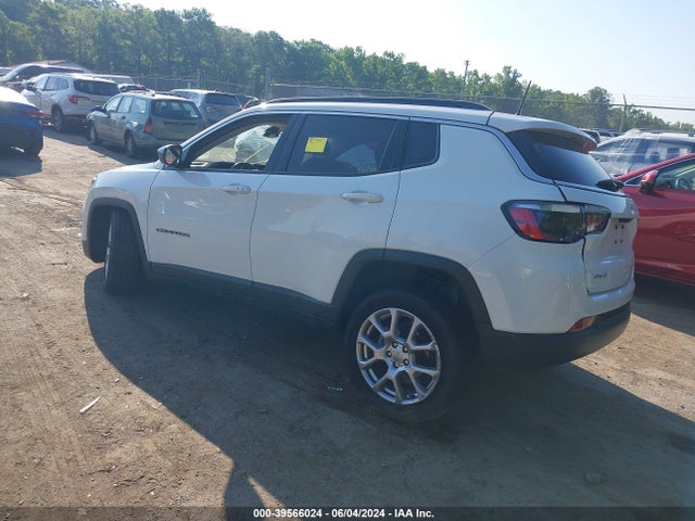 3C4NJDFB6NT181215 Jeep Compass Latitude Lux 4x4