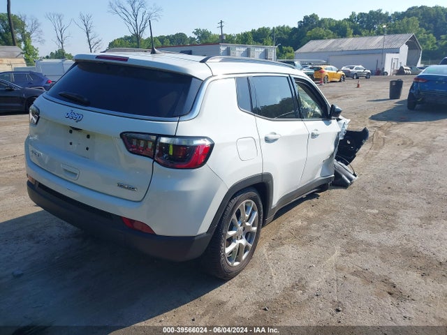 3C4NJDFB6NT181215 Jeep Compass Latitude Lux 4x4
