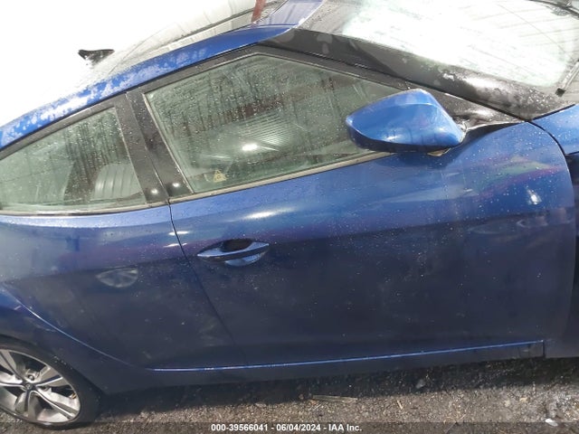 Hyundai Veloster Value Edition 2017 KMHTC6ADXHU319866 Image 13