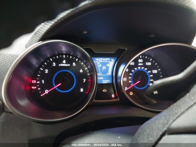 Hyundai Veloster Value Edition 2017 KMHTC6ADXHU319866 Image 15