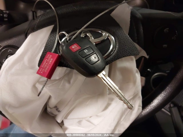 Toyota Rav4 Xle 2015 2T3RFREVXFW235007 Image 11