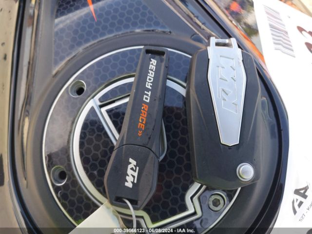 2018 KTM 1290 VBKV39402JM981081 Photo 10