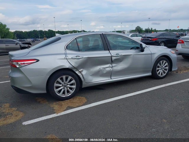Toyota CAMRY LE 2020 4T1C11AK2LU306318 Image 4