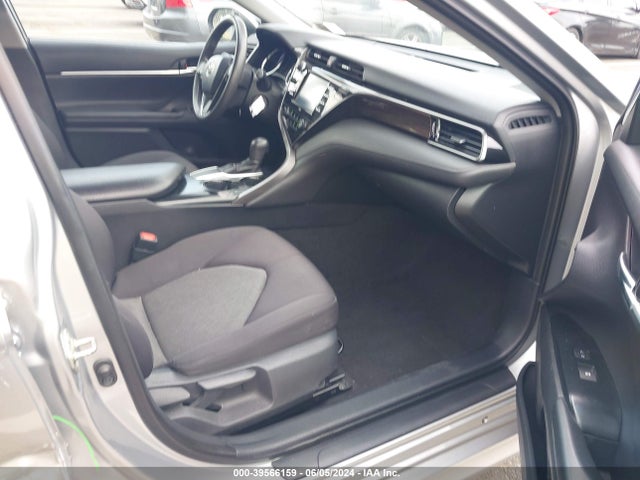 Toyota CAMRY LE 2020 4T1C11AK2LU306318 Image 5