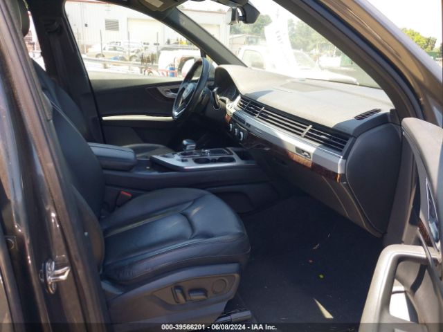 WA1AHAF78JD033260 Audi Q7 2.0t Premium