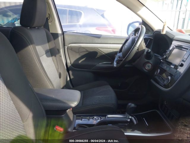 JA4AZ2A35HZ054328 Mitsubishi Outlander Es