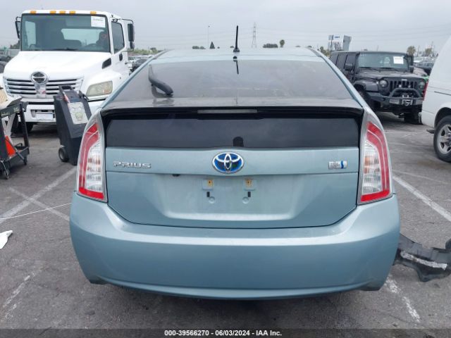 JTDKN3DU6F1975095 Toyota Prius Two
