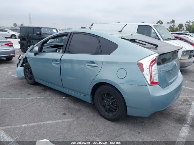 JTDKN3DU6F1975095 Toyota Prius Two