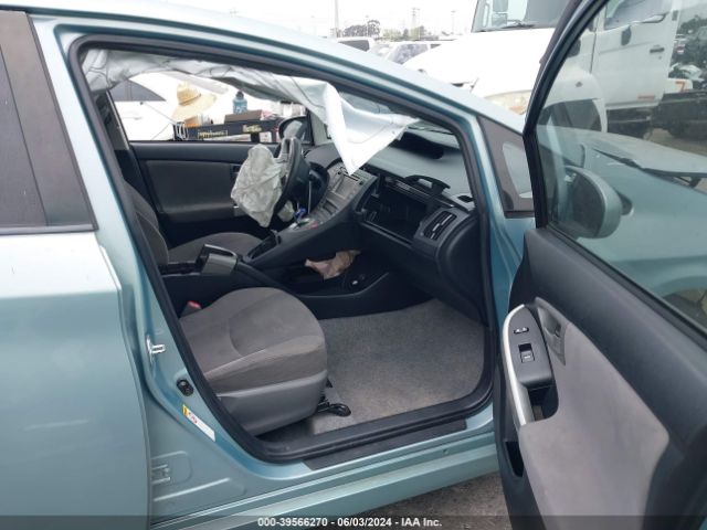 JTDKN3DU6F1975095 Toyota Prius Two