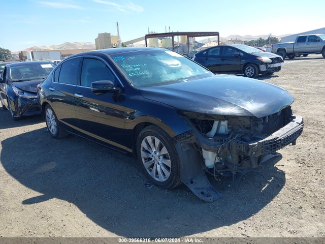 2015 1HGCR2F8XFA031336 main image
