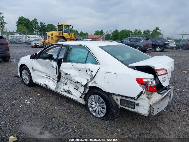 Toyota CAMRY LE 2014 4T4BF1FK5ER424930 Image 3
