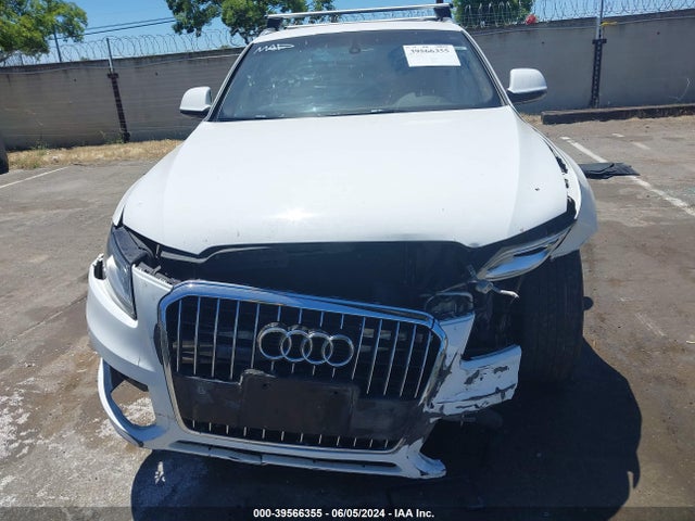 Audi Q5 2.0t Premium 2016 WA1L2AFP4GA080662 Image 12
