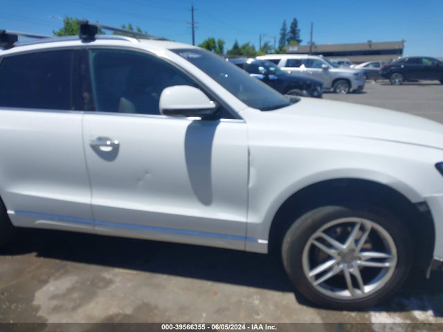 Audi Q5 2.0t Premium 2016 WA1L2AFP4GA080662 Image 13