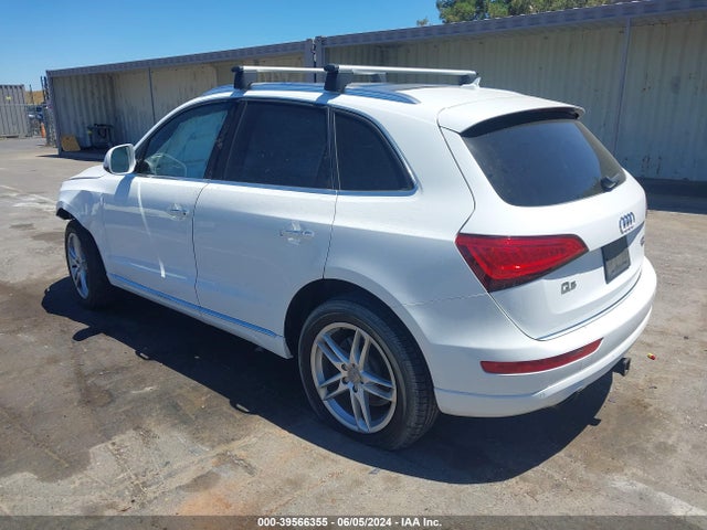 Audi Q5 2.0t Premium 2016 WA1L2AFP4GA080662 Image 3
