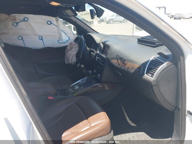 Audi Q5 2.0t Premium 2016 WA1L2AFP4GA080662 Image 5
