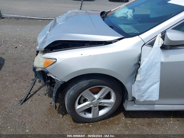 Toyota CAMRY SE 2014 4T1BF1FKXEU811712 Image 16