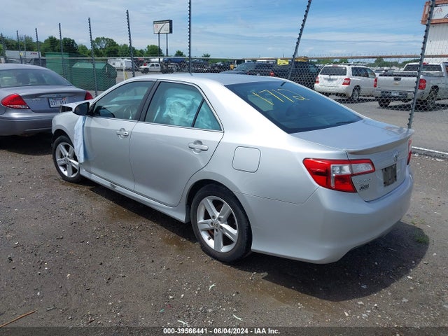 Toyota CAMRY SE 2014 4T1BF1FKXEU811712 Image 3