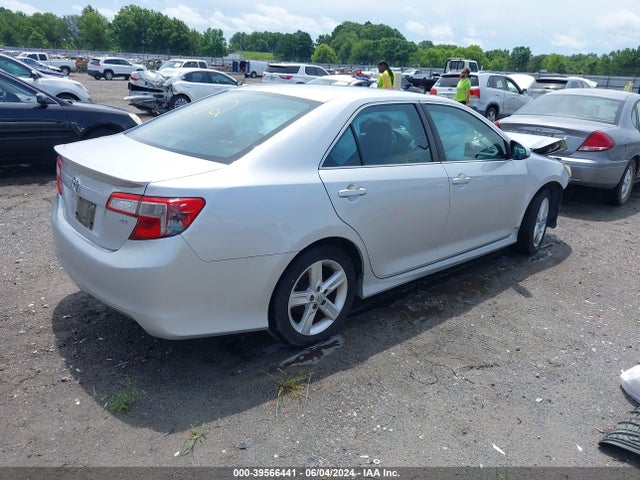 Toyota CAMRY SE 2014 4T1BF1FKXEU811712 Image 4