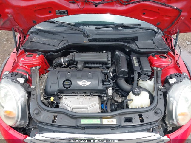 2011 MINI COOPER WMWSU3C53BTX96926 Photo 9