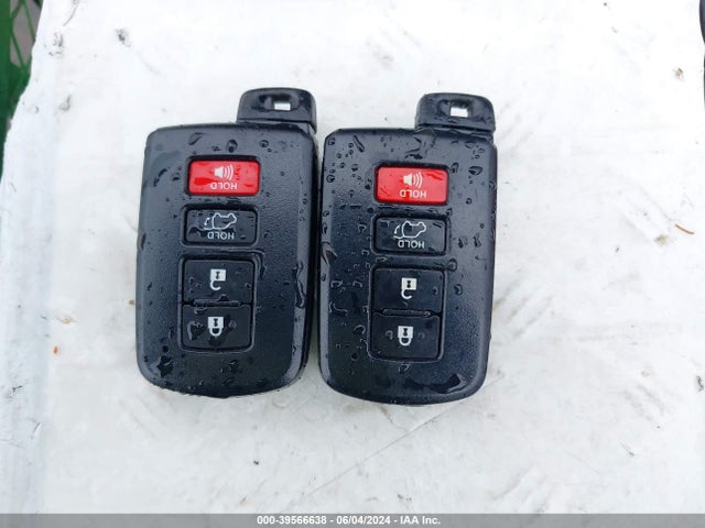 Toyota Rav4 Xle 2018 JTMRFREV7JD243118 Image 11