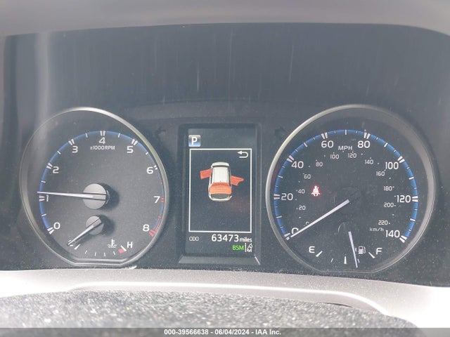 Toyota Rav4 Xle 2018 JTMRFREV7JD243118 Image 7