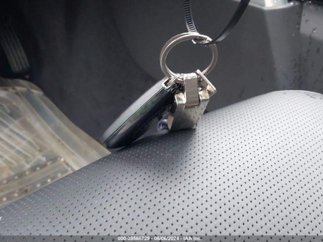 SALRRBBV8HA038124 Land Rover Discovery Hse