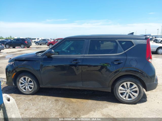 KNDJ23AU8M7749756 KIA SOUL LX