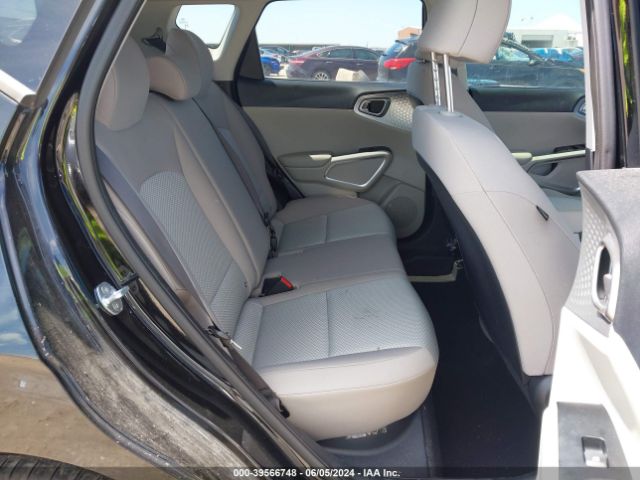 KNDJ23AU8M7749756 KIA SOUL LX