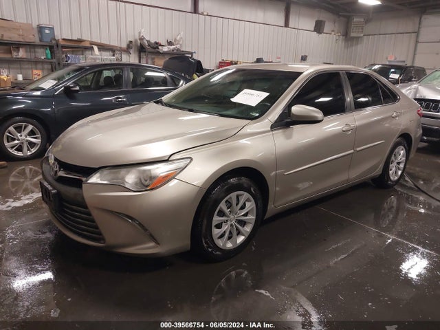 Toyota CAMRY LE 2016 4T4BF1FK2GR531355 Image 2