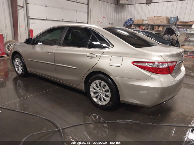 Toyota CAMRY LE 2016 4T4BF1FK2GR531355 Image 3