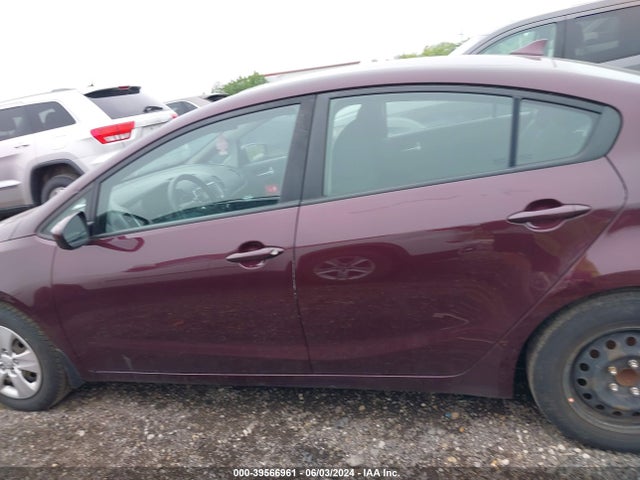 KIA FORTE LX 2017 3KPFK4A7XHE131303 Image 13