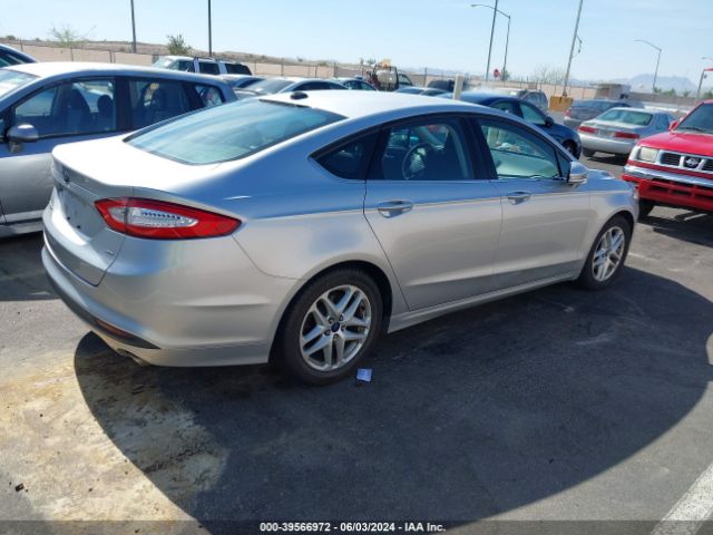 3FA6P0H75FR105624 Ford FUSION SE