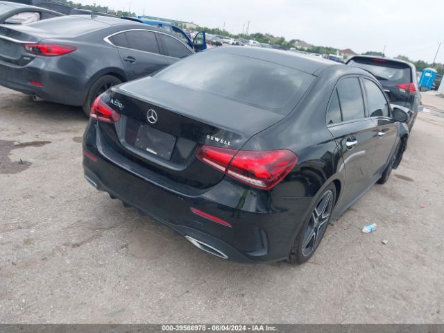 WDD3G4EB6KW026893 Mercedes-Benz A 220