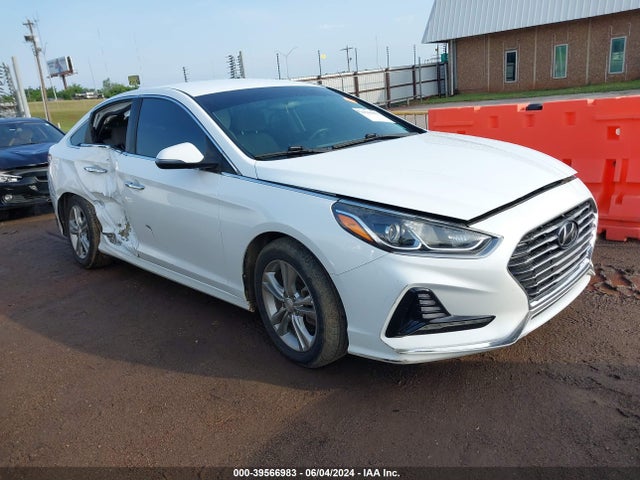 Hyundai SONATA SEL 2018 5NPE34AF4JH657301 Image 1